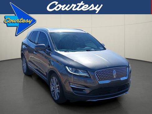 Used 2019 Lincoln MKC Reserve w/ MKC Technology Package FWD image 1
