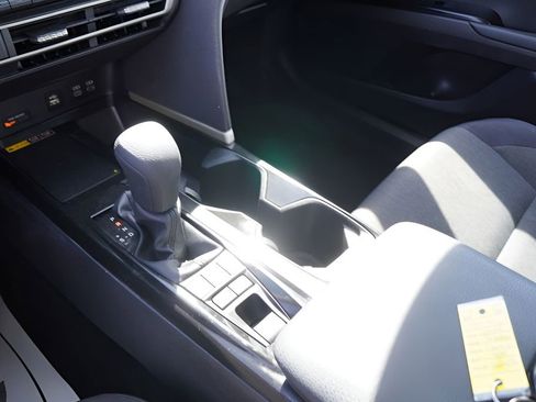 Used 2025 Toyota Camry LE FWD image 29