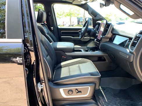 Used 2025 RAM 1500 Laramie AWD/4WD image 29