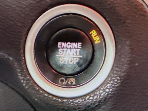 Used 2019 Chrysler 300 Limited image 21