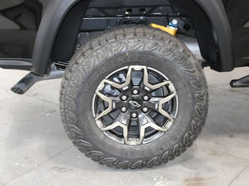 New 2026 Chevrolet Colorado ZR2 w/ Technology Package AWD/4WD image 59
