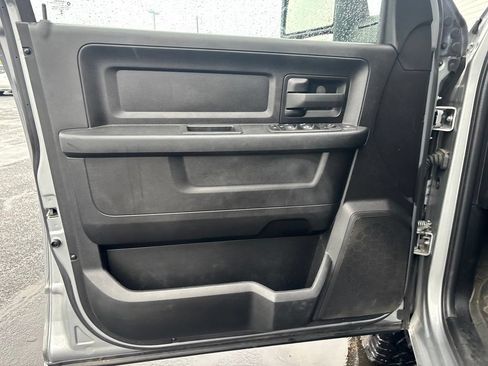 Used 2024 RAM 2500 Tradesman w/ Chrome Appearance Group AWD/4WD image 8