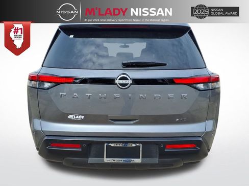 New 2026 Nissan Pathfinder SV image 6
