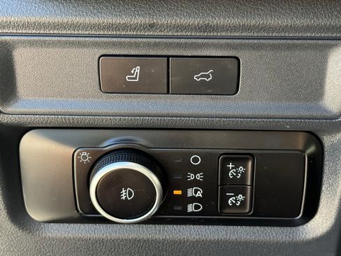 Used 2024 Ford Expedition Max Limited image 25