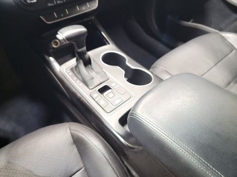 Used 2020 Kia Sorento EX AWD/4WD image 26
