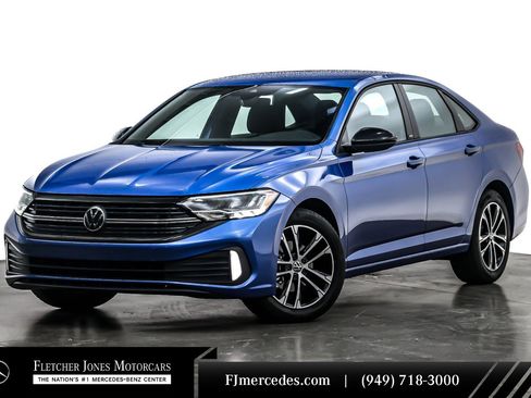 Used 2024 Volkswagen Jetta Sport image 1