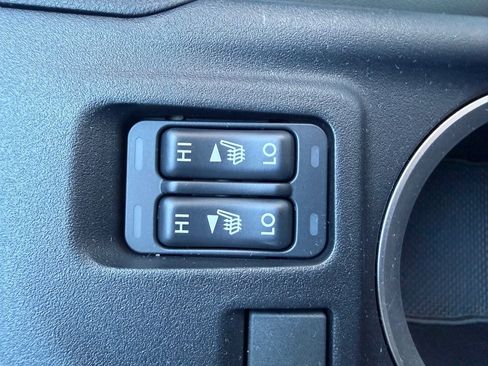 Used 2022 Subaru Impreza 2.0i Limited image 11