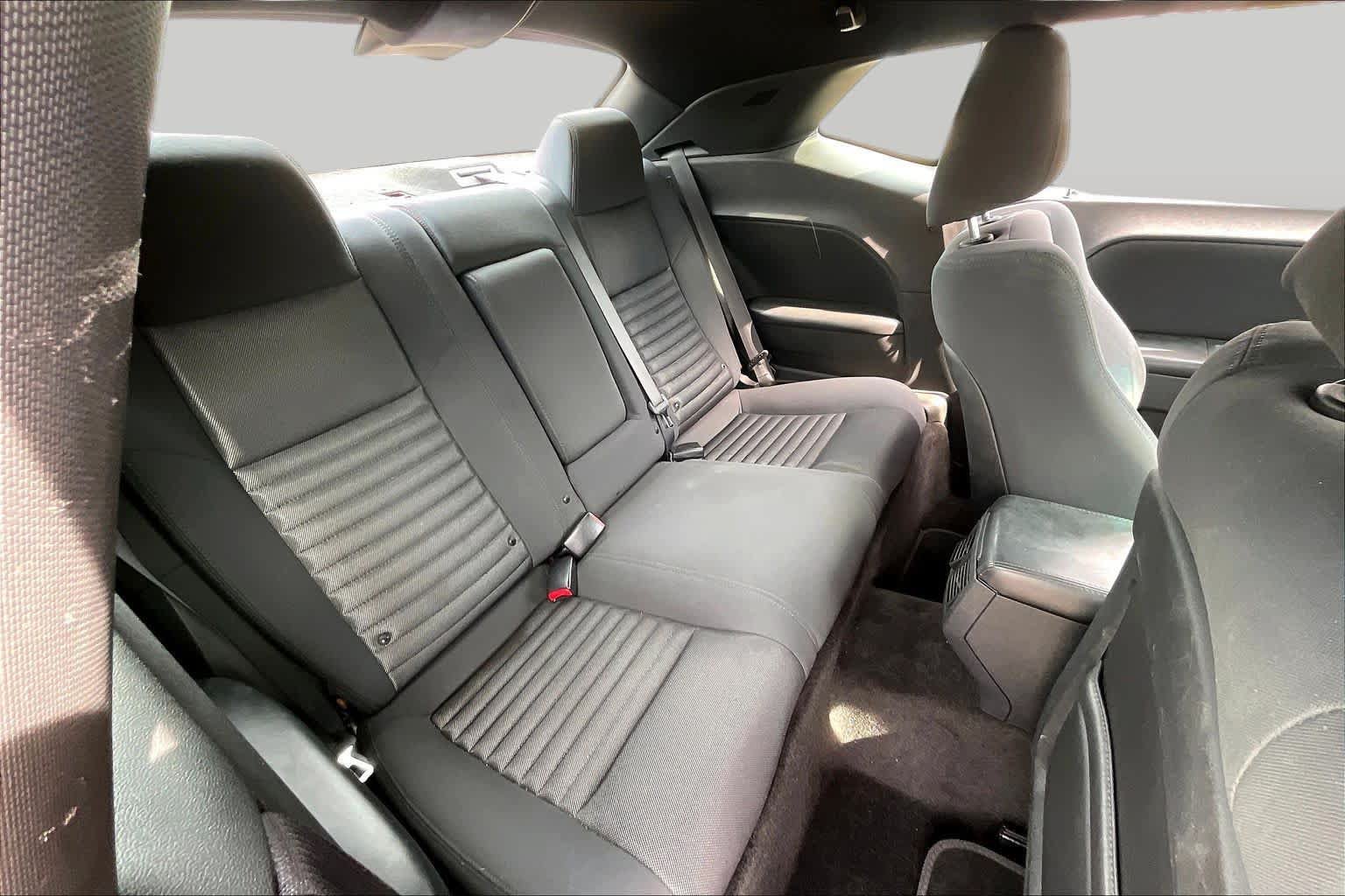 Used 2012 Dodge Challenger SXT RWD image 17