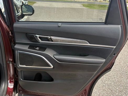 Used 2021 Kia Telluride SX w/ Nightfall Edition Package image 16