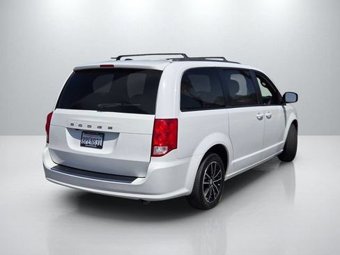 Used 2018 Dodge Grand Caravan GT FWD image 4