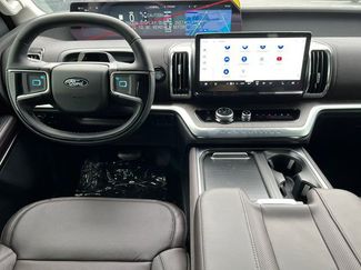 New 2025 Ford Expedition Max Platinum w/ Platinum Ultimate Package AWD/4WD video 2