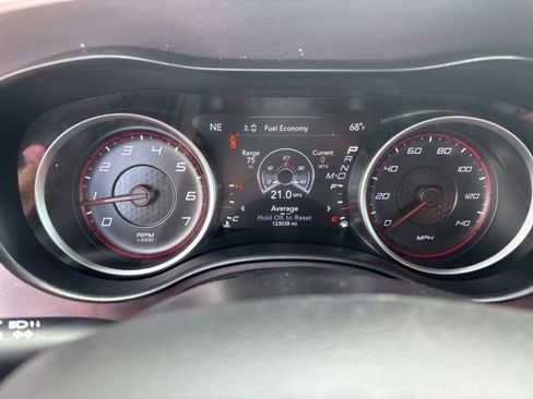 Used 2019 Dodge Charger SXT RWD image 15