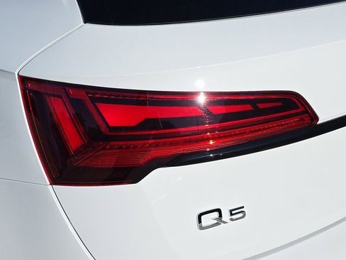 Certified 2023 Audi Q5 e Premium Plus w/ Premium Plus Package image 38