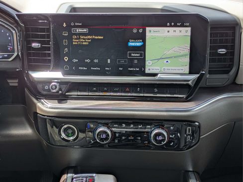 Used 2022 GMC Sierra 1500 SLT w/ SLT Convenience Package AWD/4WD image 16
