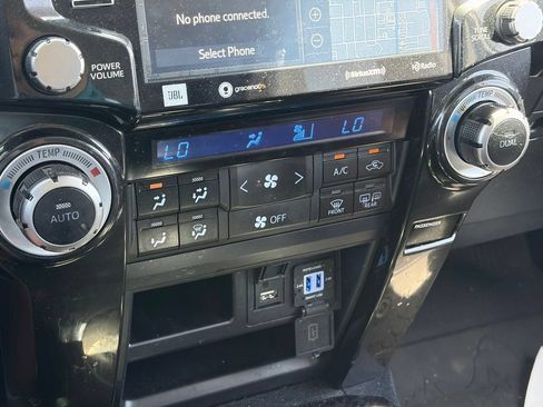 Used 2022 Toyota 4Runner TRD Pro AWD/4WD image 11
