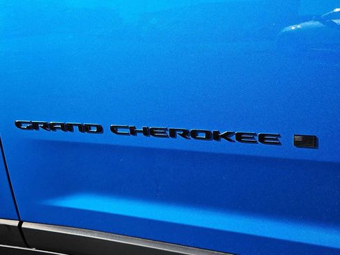 Used 2022 Jeep Grand Cherokee Trailhawk w/ Advanced Protech Group II image 13