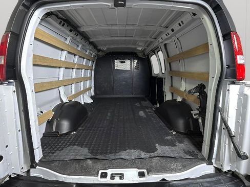 Used 2024 Chevrolet Express 2500 Work Van w/ Driver Convenience Package image 24