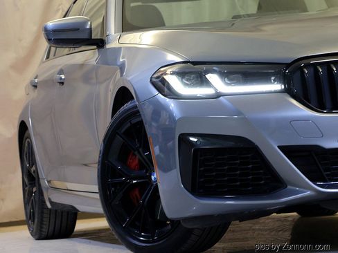 Certified 2023 BMW 540i xDrive w/ M Sport Package image 4