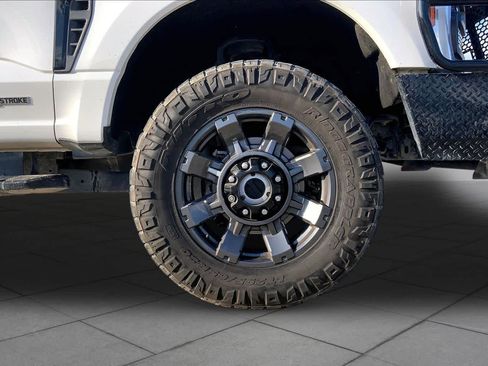 Used 2024 Ford F250 Lariat w/ Sport Appearance Package AWD/4WD image 11