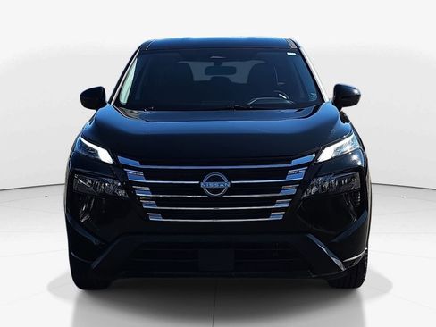 Used 2025 Nissan Rogue SV image 10