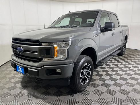 Used 2018 Ford F150 XLT w/ Equipment Group 302A Luxury AWD/4WD image 4