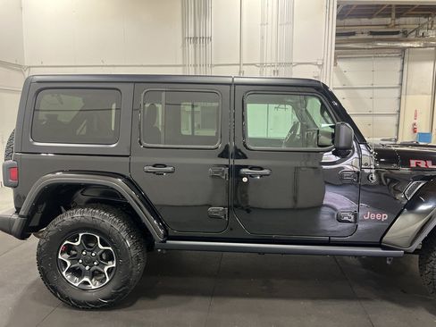 Used 2023 Jeep Wrangler Unlimited Rubicon w/ Cold Weather Group AWD/4WD image 4