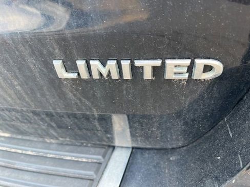 Used 2017 Jeep Grand Cherokee Limited AWD/4WD image 7