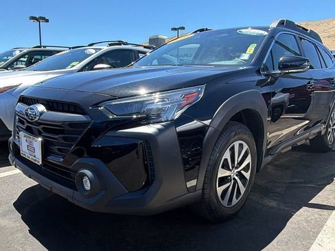 Certified 2025 Subaru Outback Premium AWD/4WD image 4