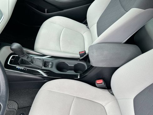 Certified 2022 Toyota Corolla LE FWD image 26
