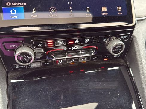 Used 2022 Jeep Grand Cherokee Overland w/ Advanced Protech Group III image 33