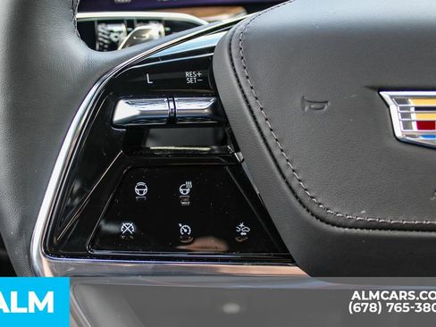Used 2026 Cadillac Escalade Platinum Sport w/ LPO, Floor Liner Package AWD/4WD image 28