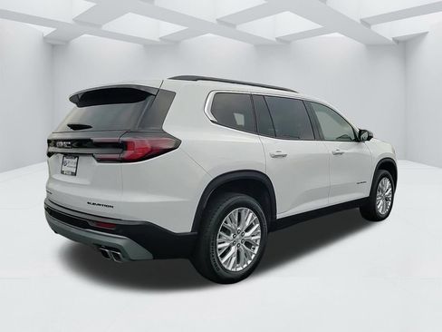 Used 2024 GMC Acadia Elevation image 5