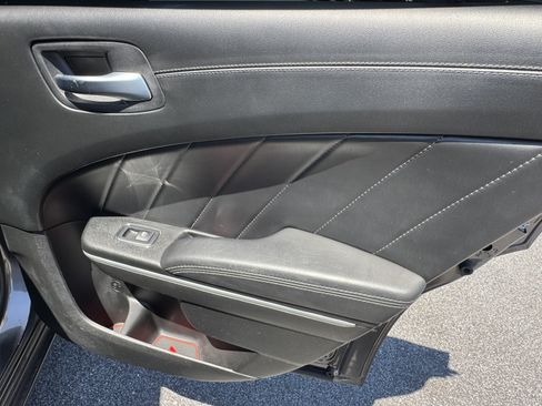 Used 2022 Dodge Charger SXT w/ Plus Group RWD image 19
