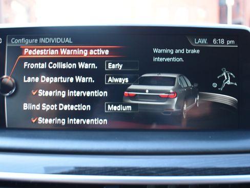 Used 2016 BMW 750i xDrive 4dr Sdn 750i xDrive AWD image 31