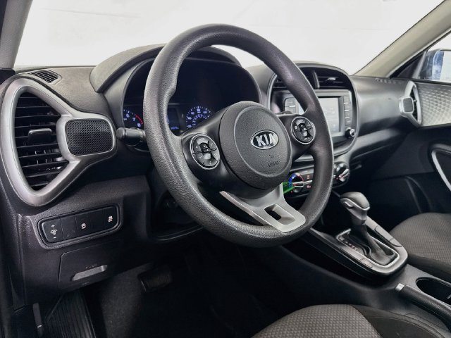 Used 2020 Kia Soul LX FWD image 19