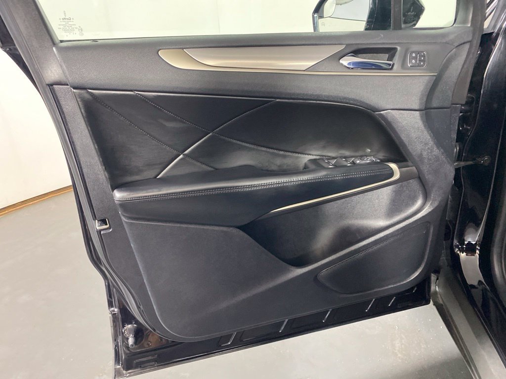 Used 2019 Lincoln MKC Premiere AWD/4WD image 25