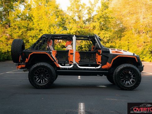Used 2018 Jeep Wrangler Unlimited Sport S AWD/4WD image 9