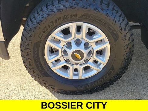 Certified 2023 Chevrolet Silverado 2500 LT w/ Convenience Package AWD/4WD image 32