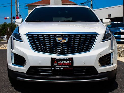 Used 2021 Cadillac XT5 Premium Luxury AWD/4WD image 2