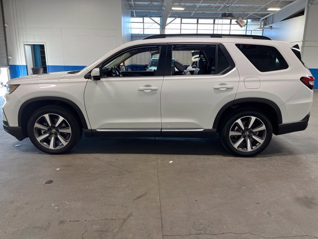 Used 2025 Honda Pilot Elite image 6