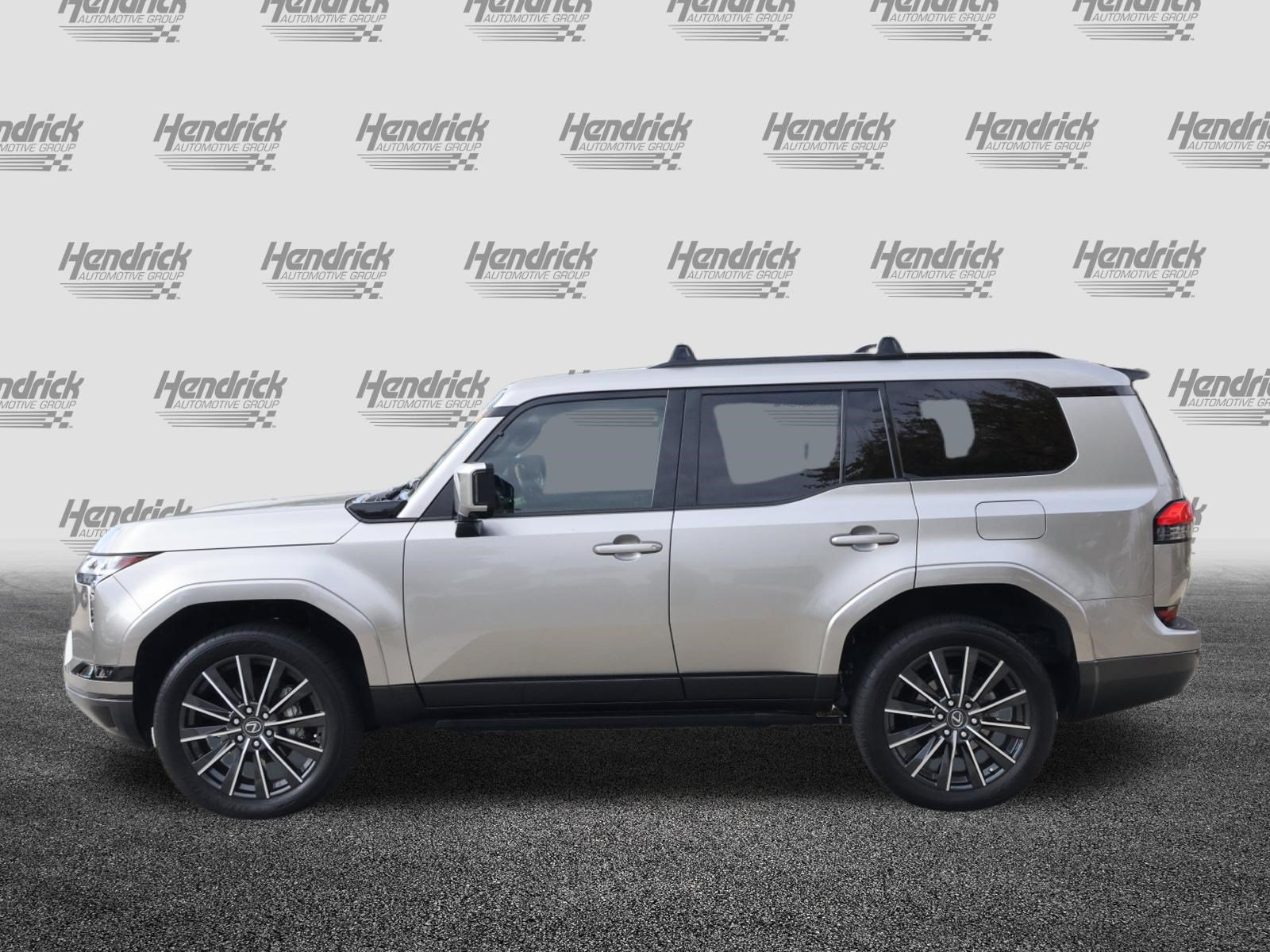 Used 2024 Lexus GX 550 w/ Accessory Package (Z1) AWD/4WD image 6