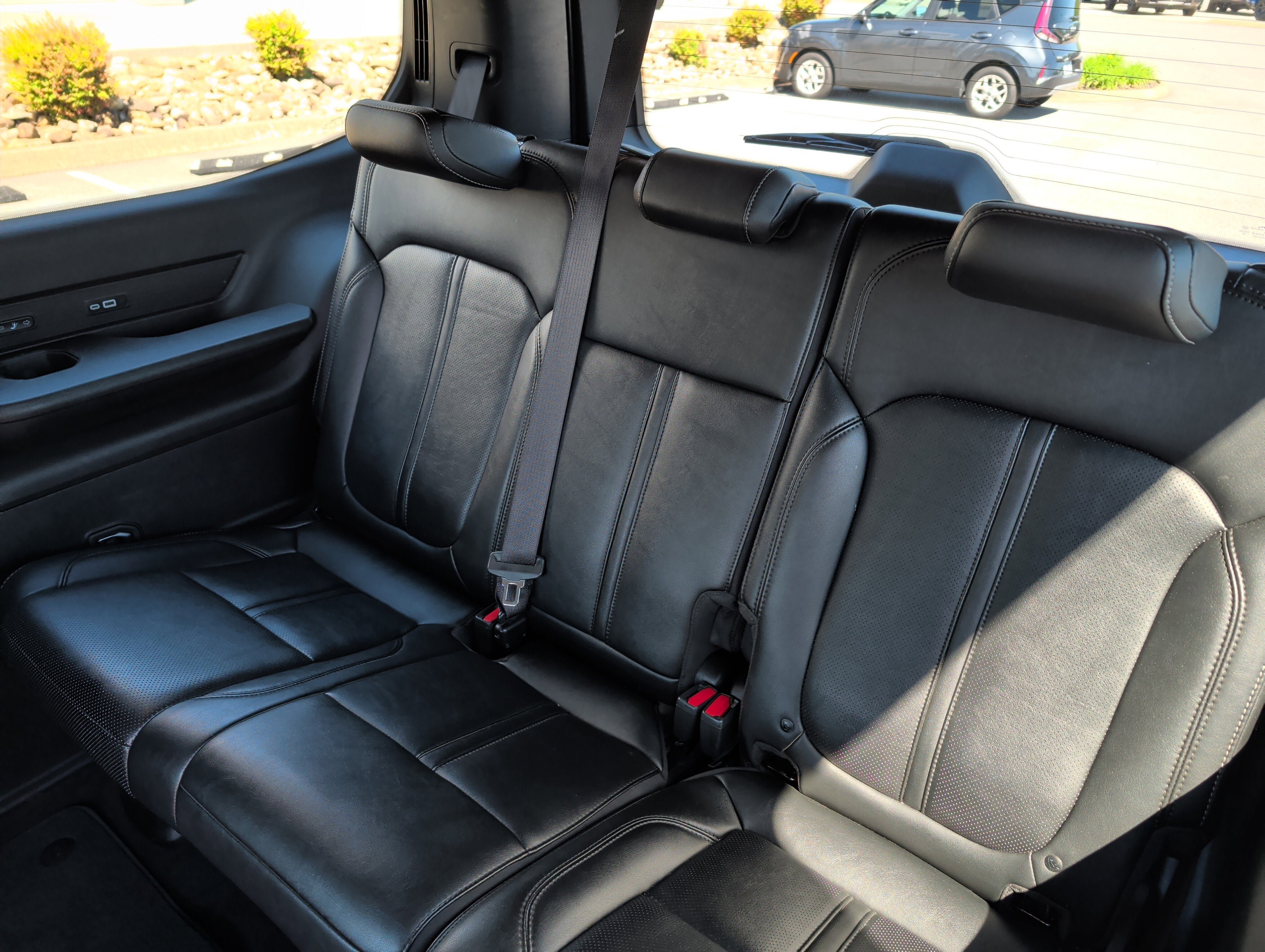 Used 2024 Jeep Wagoneer Series III AWD/4WD image 19