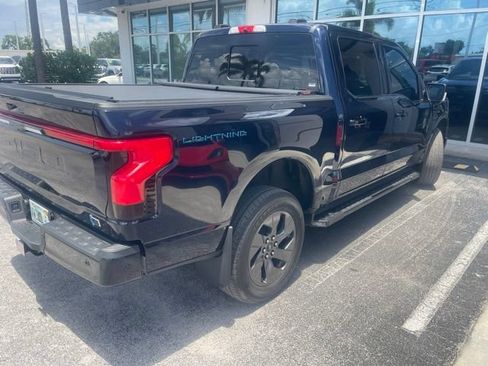 Used 2022 Ford F150 Lightning Lariat AWD/4WD image 4