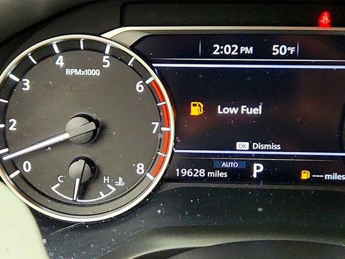 Used 2023 Nissan Rogue SV image 15