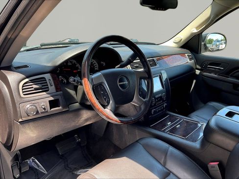 Used 2013 GMC Yukon Denali AWD/4WD image 17