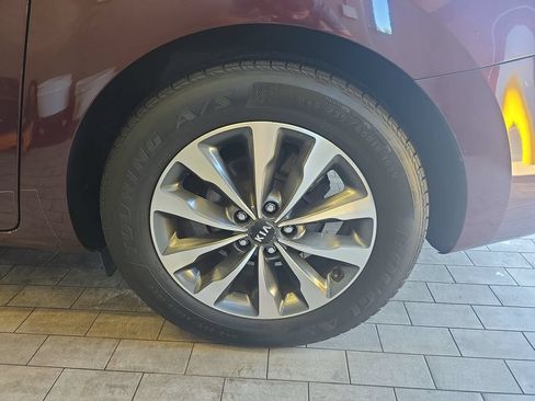 Used 2015 Kia Sedona SX FWD image 35