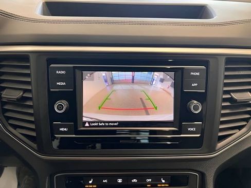 Used 2022 Volkswagen Atlas Cross Sport SE AWD/4WD image 27