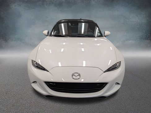 Used 2023 MAZDA MX-5 Miata Grand Touring w/ Weather Package RWD image 2
