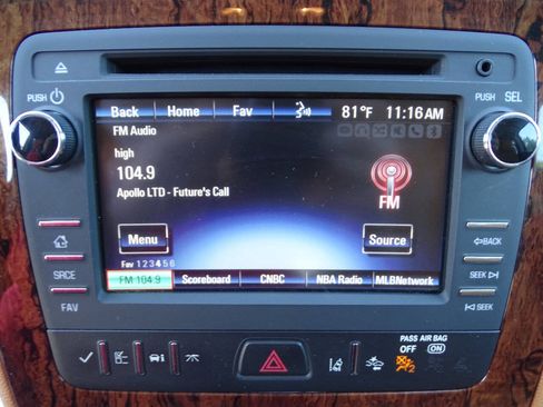 Used 2014 Chevrolet Traverse AWD LTZ image 20