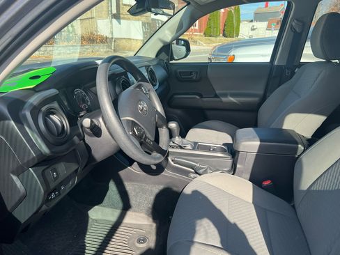 Used 2023 Toyota Tacoma 2WD Double Cab image 7